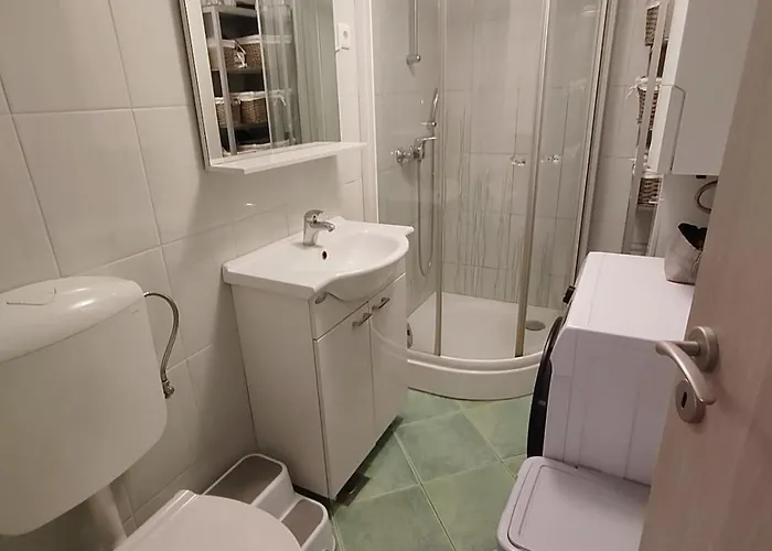 Modern Apartment With Free Parking & Terrace Near Ljubljana *